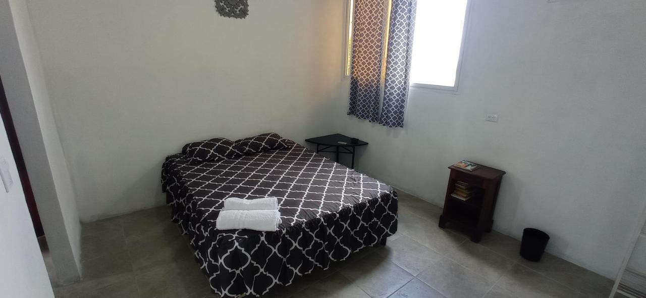 Apartmán Casa Zoila Hospedaje Frente Al Lago Lakefront Lodging Flores Pokoj fotografie