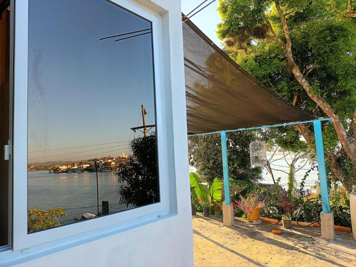 Apartmán Casa Zoila Hospedaje Frente Al Lago Lakefront Lodging Flores Exteriér fotografie