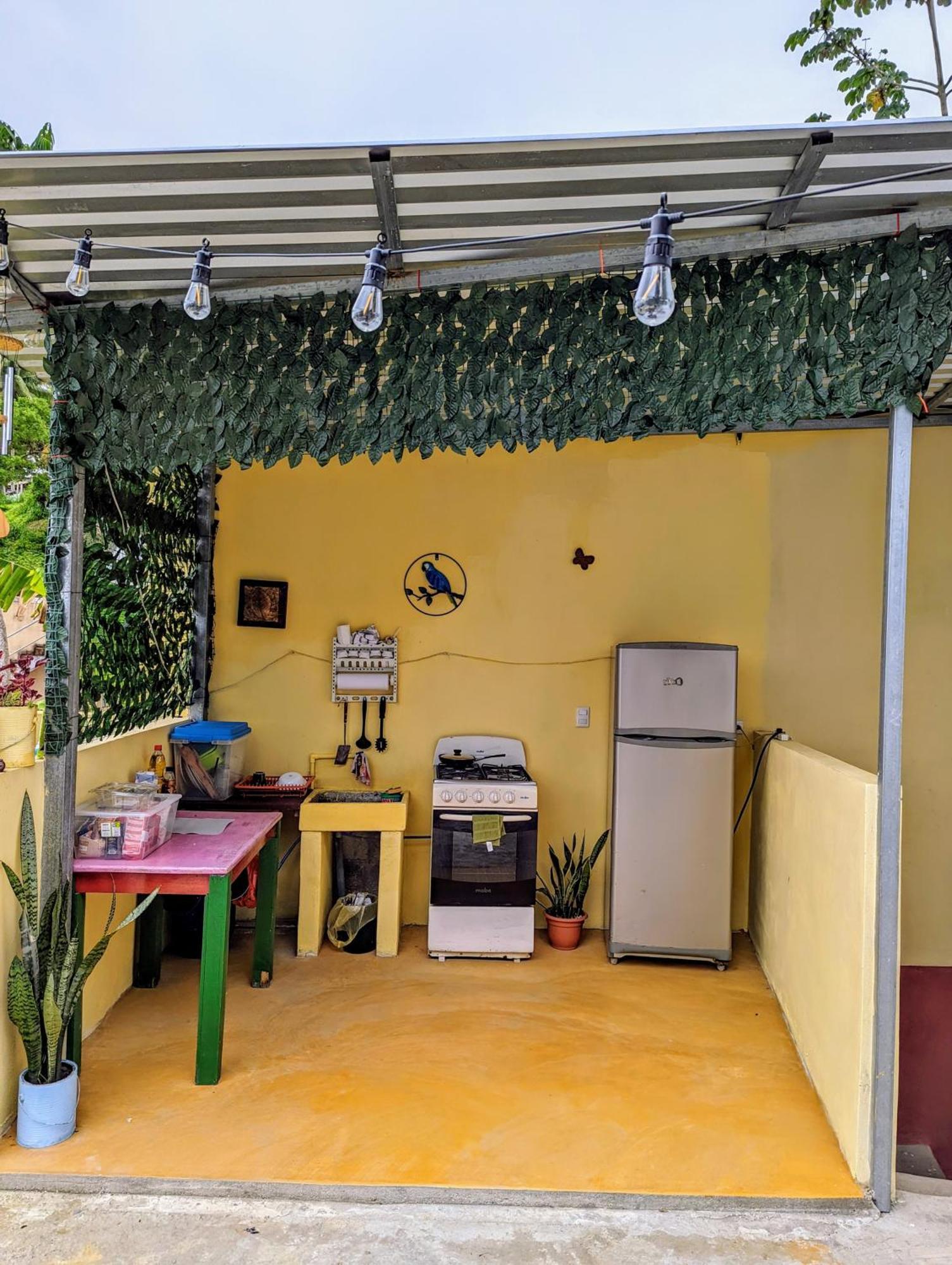 Apartmán Casa Zoila Hospedaje Frente Al Lago Lakefront Lodging Flores Exteriér fotografie